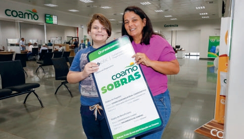 Patricia Aparecida Santiago e o filho Enzo, de Campo Mour&atilde;o (PR)