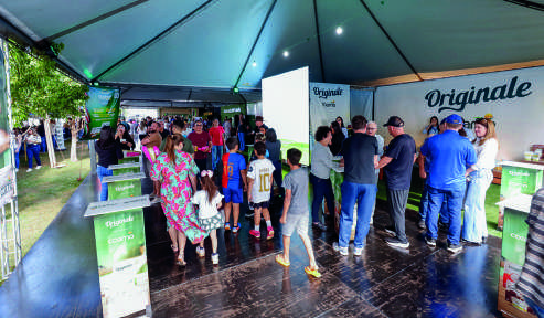 Rua do Cooperativismo pr&oacute;xima aos campos e quadras