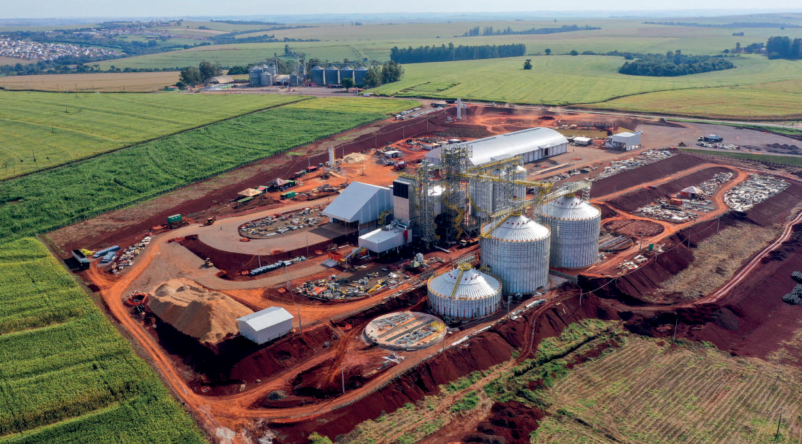 Vista a&eacute;rea do novo entreposto da Coamo em Campina da Lagoa. Mesmo em obras, unidade j&aacute; recebe milho segunda safra