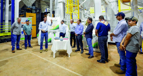 Diretoria da Coamo participou das inaugura&ccedil;&otilde;es no MS