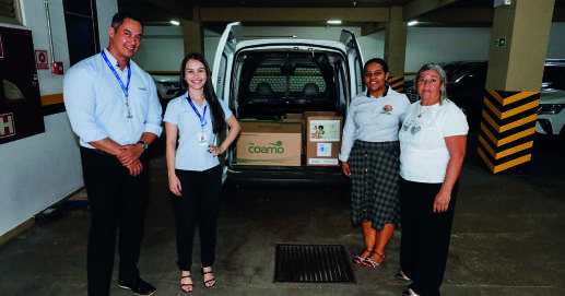 Entrega de doa&ccedil;&otilde;es.