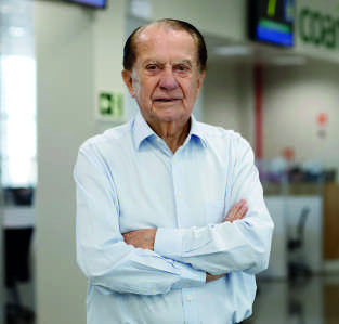 Foto do Engenheiro Agr&ocirc;nomo Jos&eacute; Aroldo Gallassini, Presidente dos Conselhos de Administra&ccedil;&atilde;o Coamo e Credicoamo.